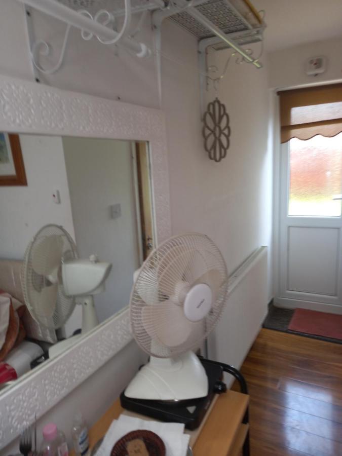 Larchmont Stay Side En Suite With Small Double Bed 레스터 외부 사진